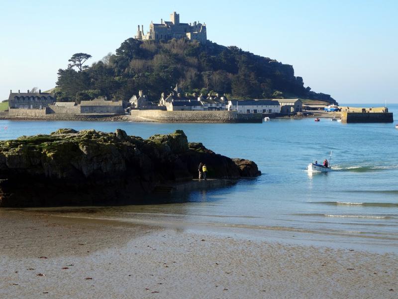 st-Michaels-mount-cornwall-twin-travel-blind